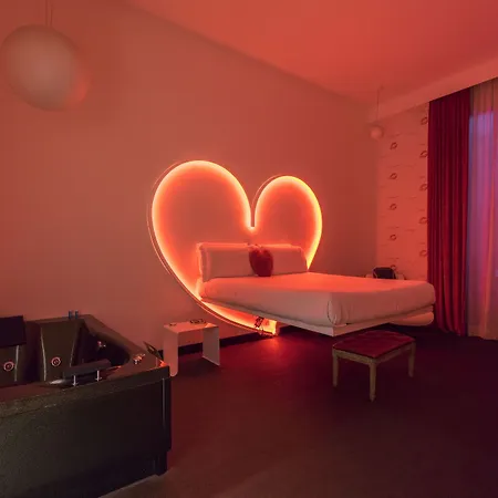 Guest house Irooms Jacuzzi 2*