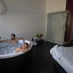 Irooms Jacuzzi 2*