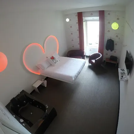 Pensionat Irooms Jacuzzi 2*