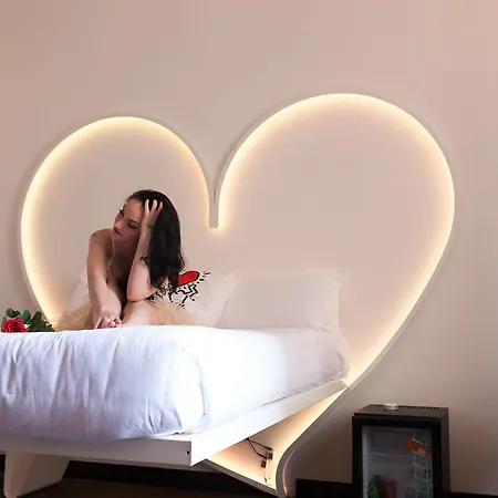Pensionat Irooms Jacuzzi