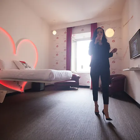 Pensionat Irooms Jacuzzi Rom