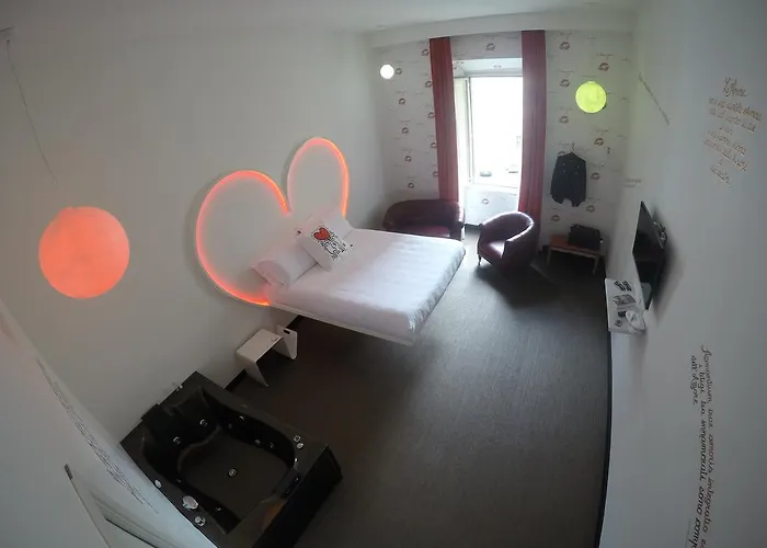 Pensionat Irooms Jacuzzi 2*