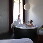 Pensionat Irooms Jacuzzi