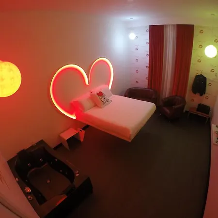 بيت ضيافة Irooms Jacuzzi