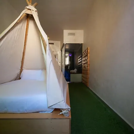 Irooms Jacuzzi بيت ضيافة 2*