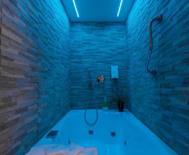 Irooms Jacuzzi 2*